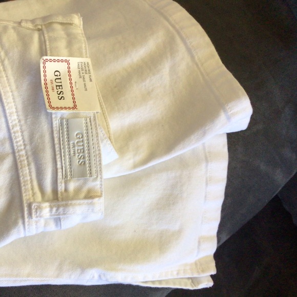 🆕GUESS WHITE DENIM HIGH RISE FLARE(Sz 28 & 29) - Picture 16 of 16